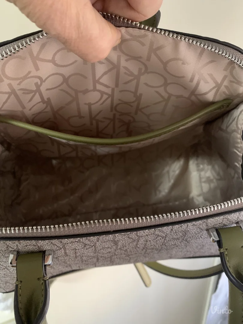 Calvin Klein nova tasna