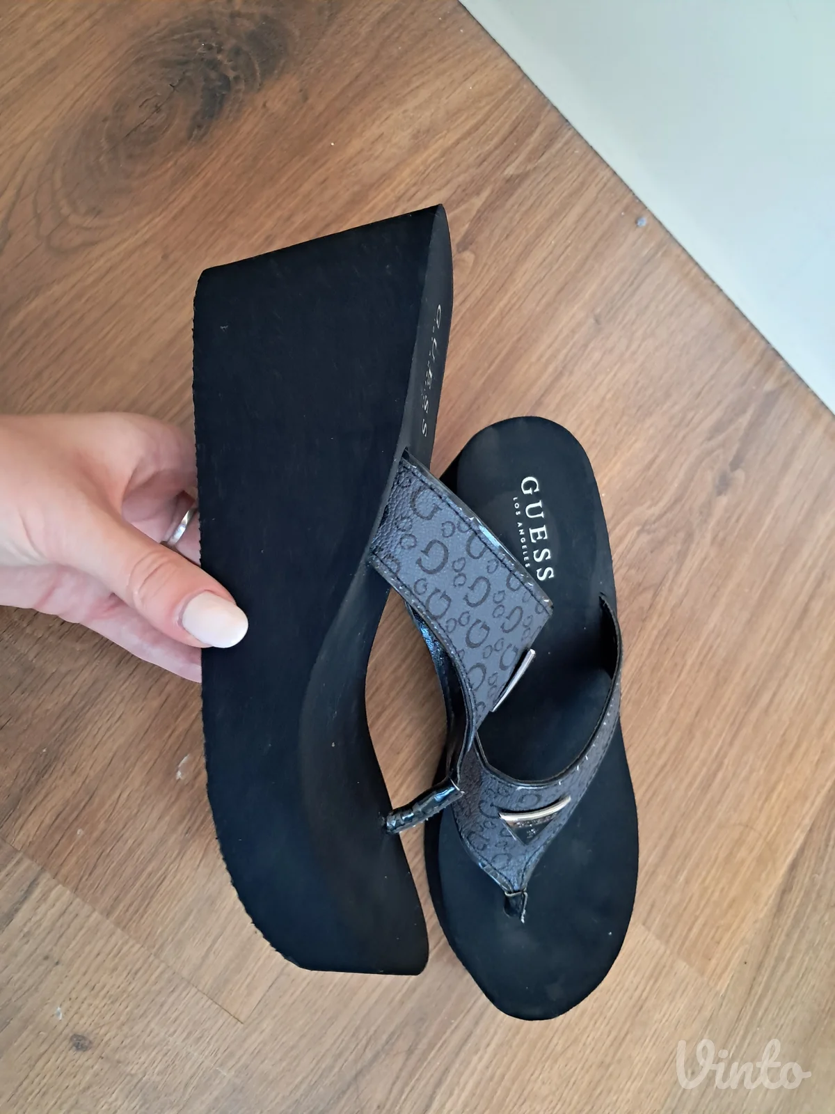 Guess papuce