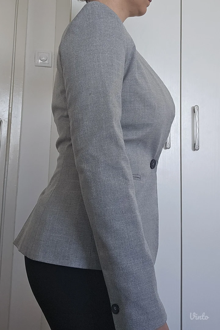 Zara - sako 34 velicina