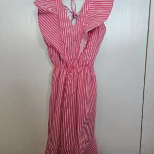 Roze letnja haljina, 36