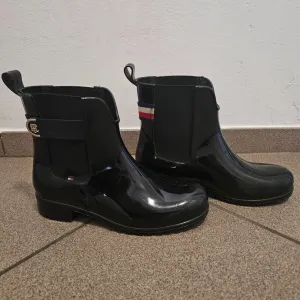 Tommy Hilfiger gumene čizme, 36