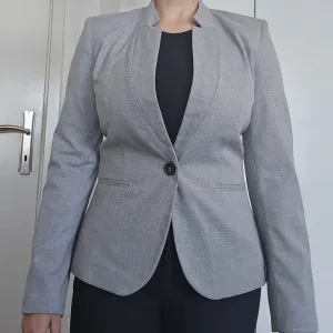 Zara - sako 34 velicina