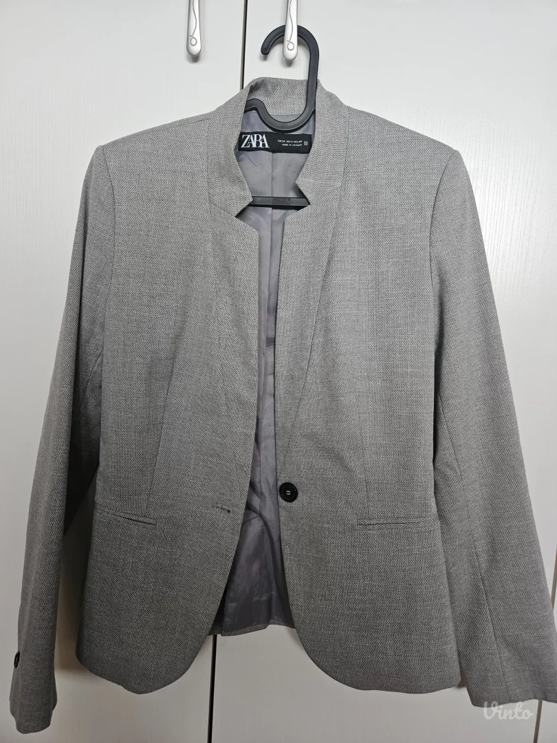 Zara sako, 34