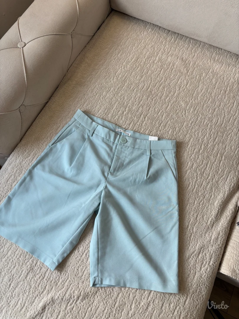 Elegantni svetloplavi sorc/bermude