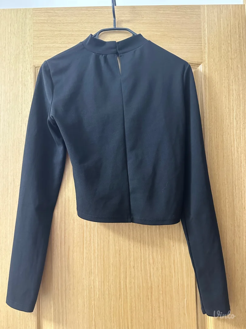 zara crna bluza