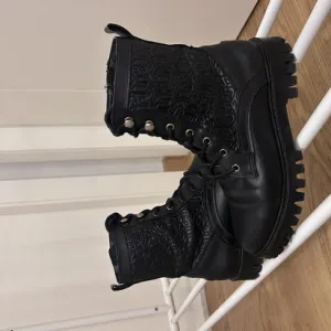 Tommy Hilfiger cizme