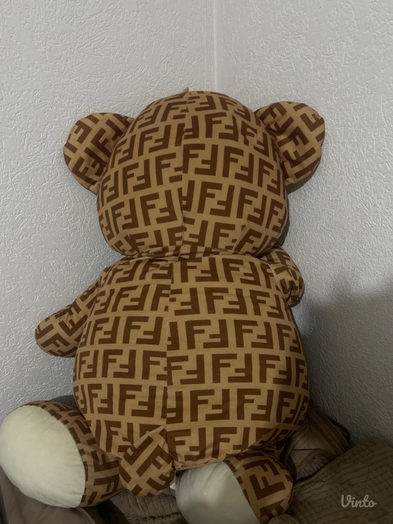 fendi plišani medved