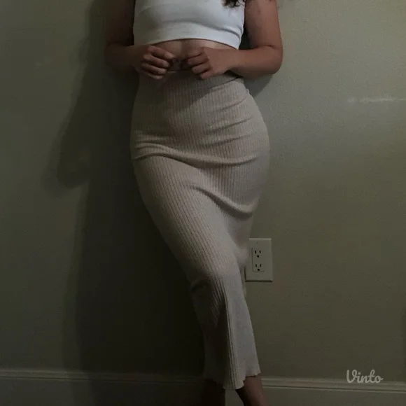 Zara trikotazna suknja sa etiketom