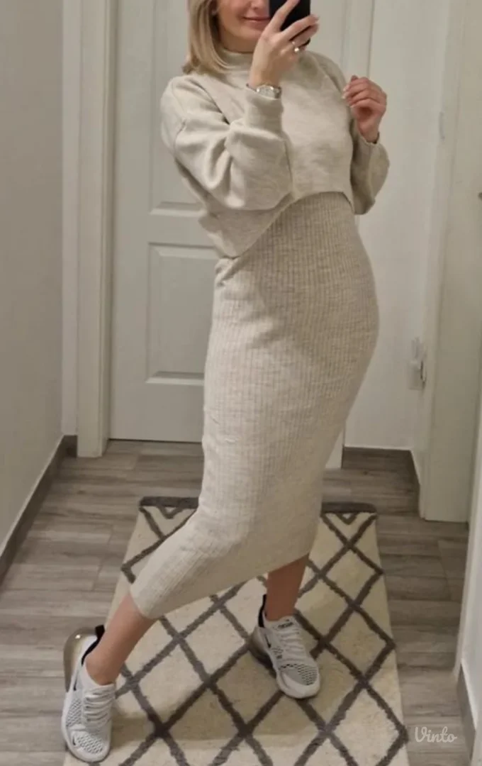 Zara trikotazna suknja sa etiketom