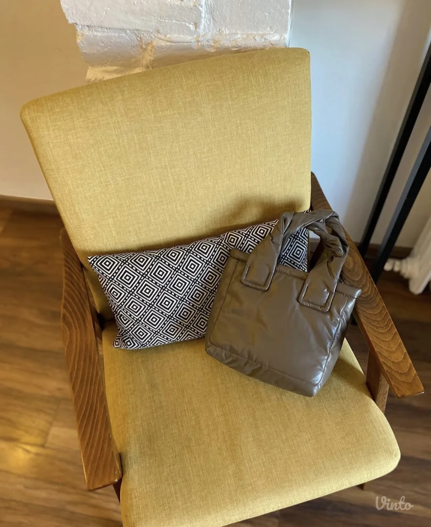 Zara manja mekana torba