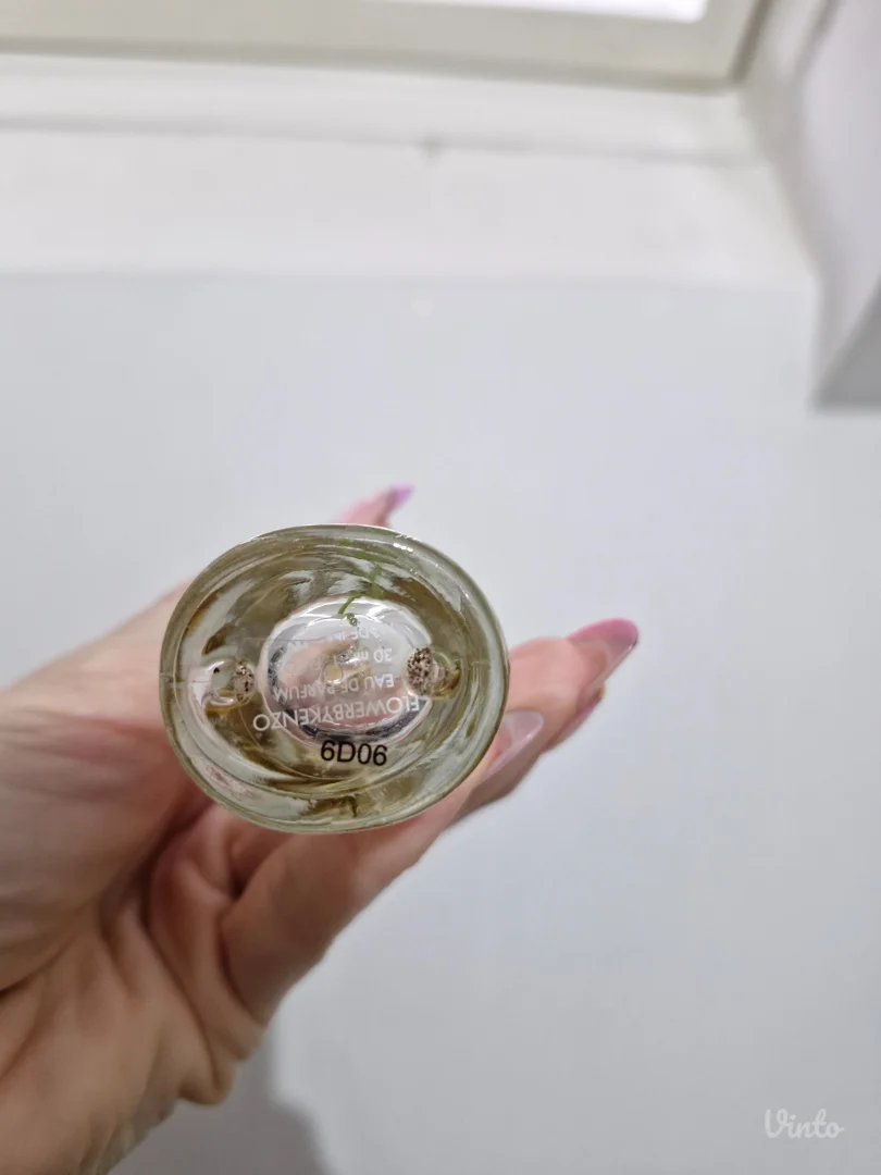 ARISTOCRAT AJMAL i KENZO parfemi