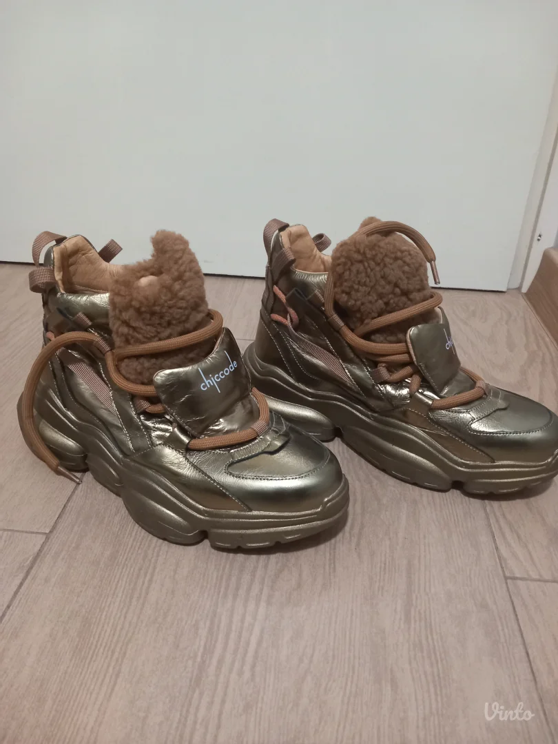 Ženske zimske cipele- nove