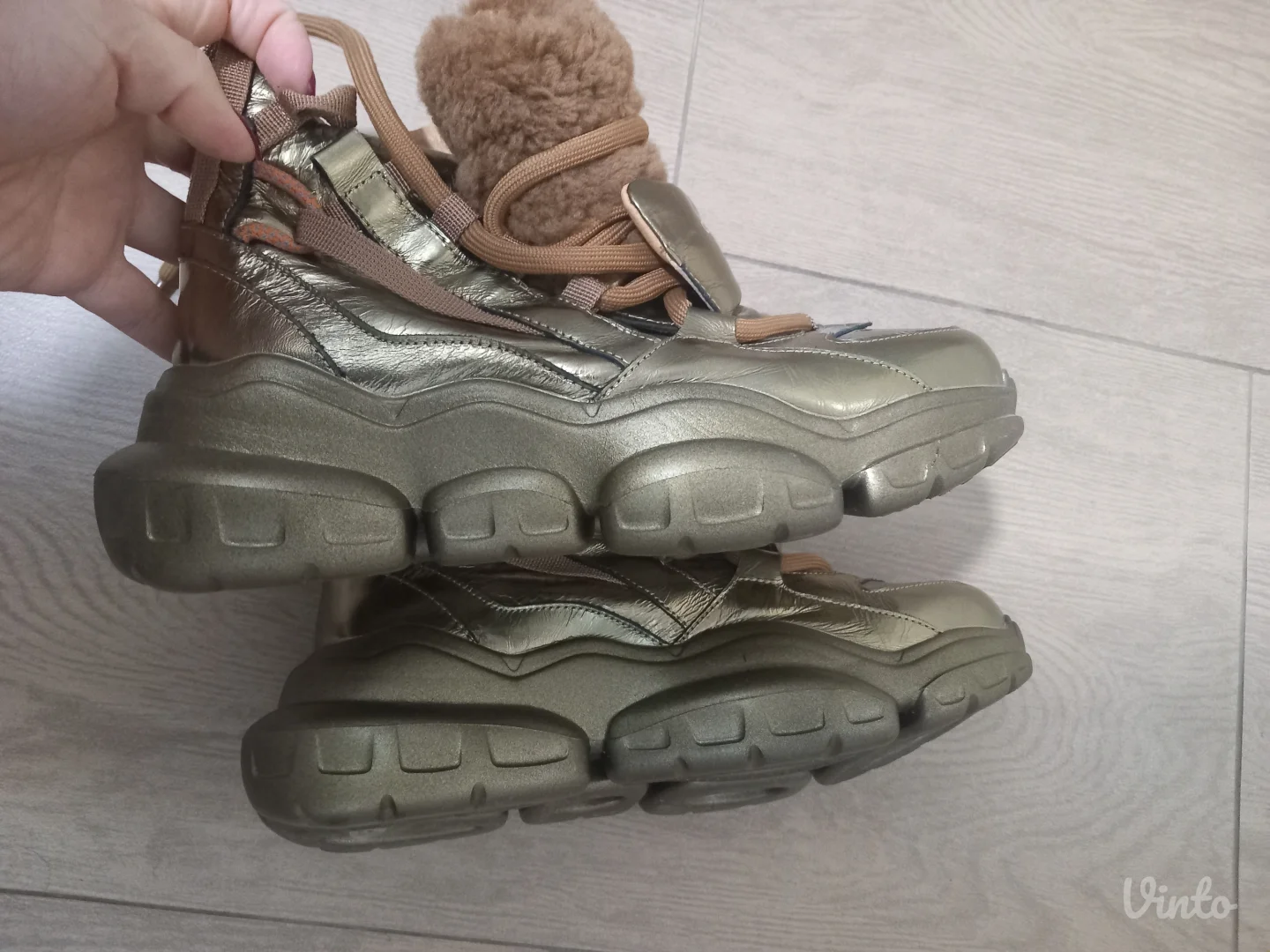 Ženske zimske cipele- nove