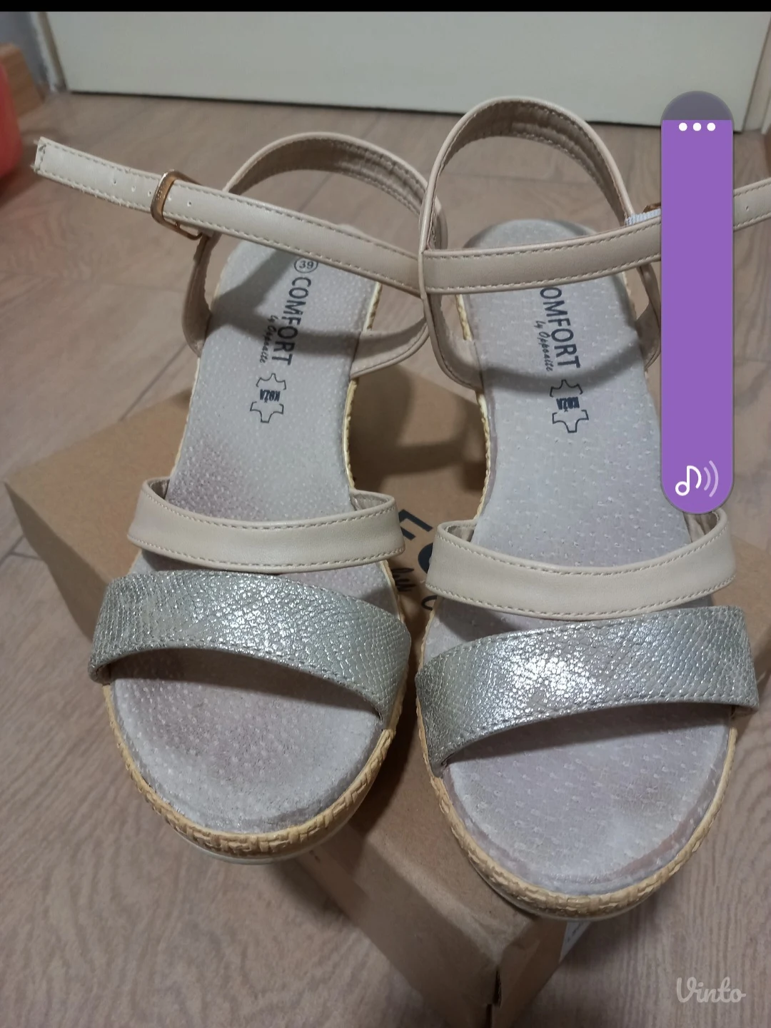 Sandale nove