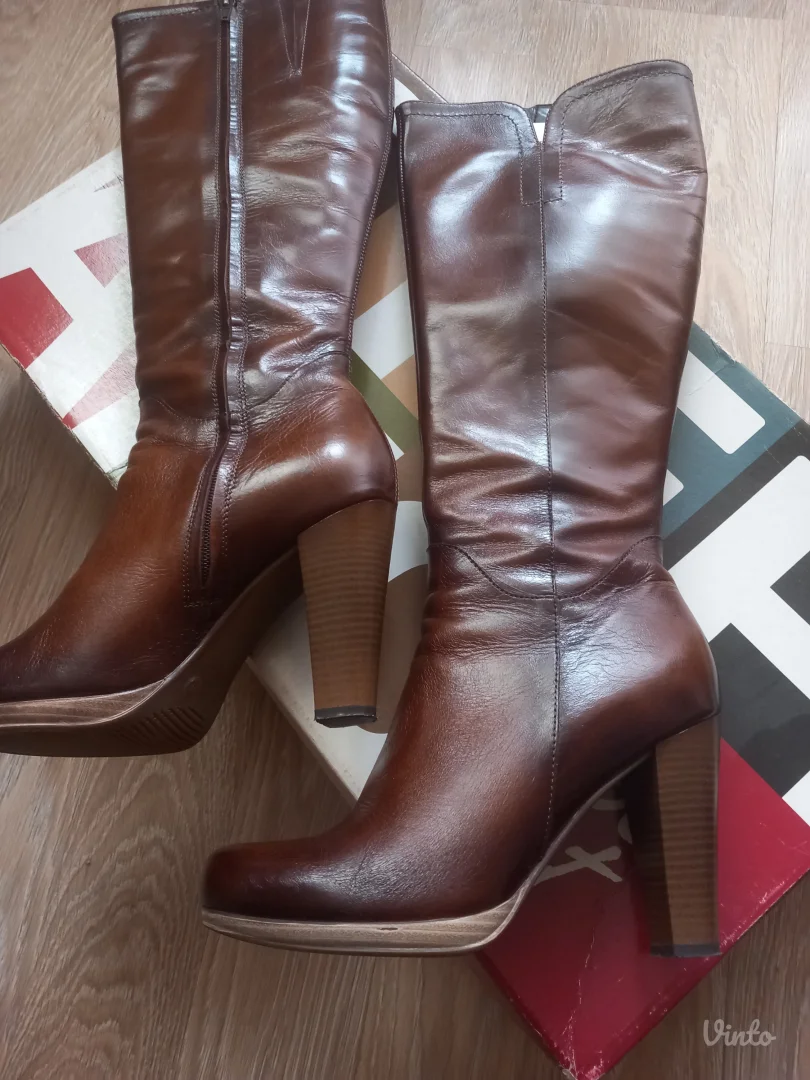 Stefano kožne čizme 38 broj - nove
