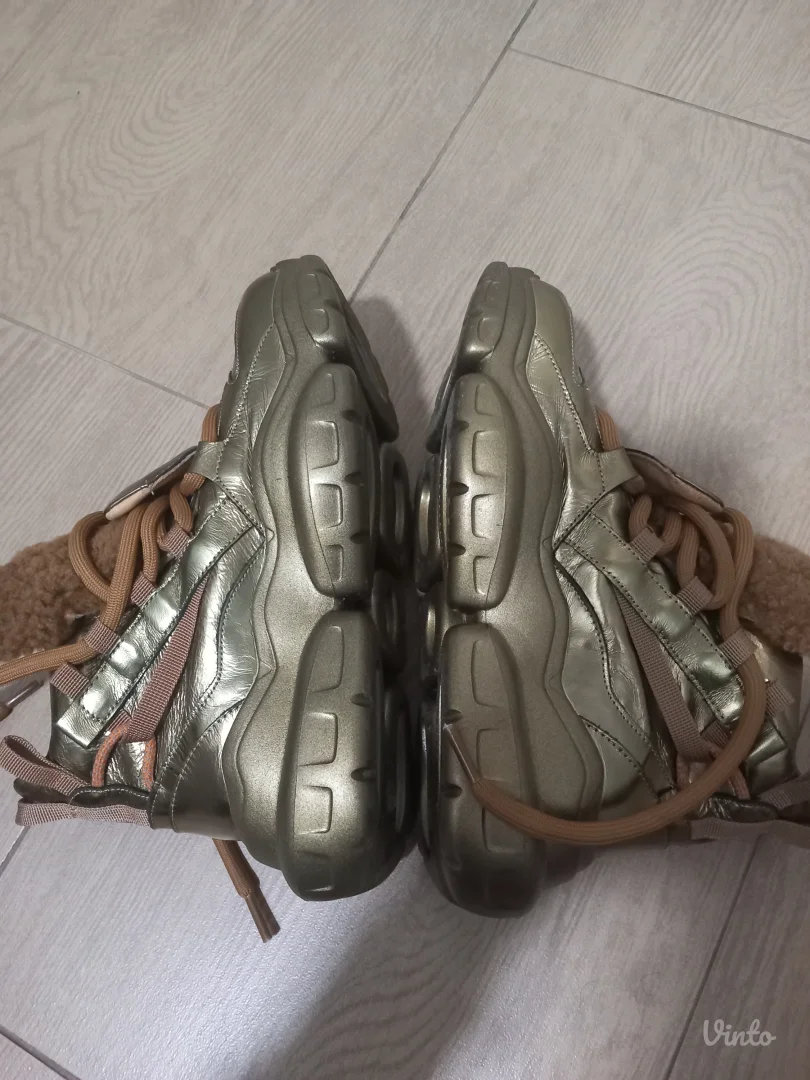 Ženske zimske cipele- nove