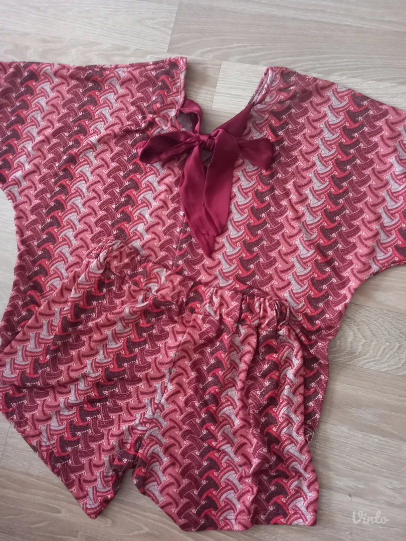 Ženski komplet- nov