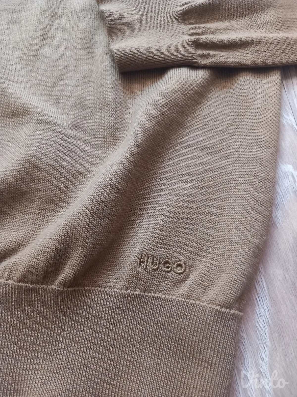 Hugo original dzemper