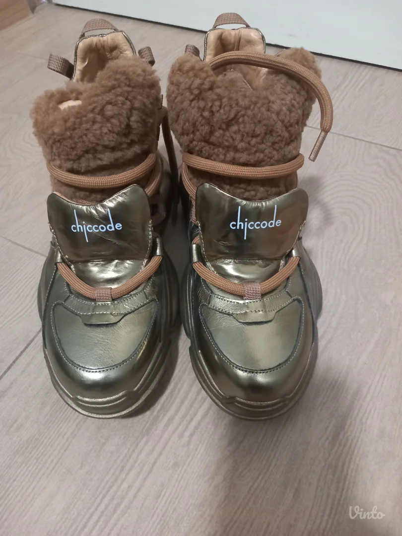 Ženske zimske cipele- nove