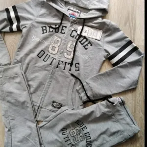 Ženska komplet trenerka- nova