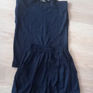 Ženski komplet- nov