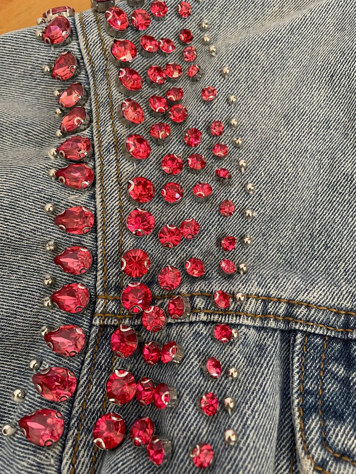 Teksas jakna sa roze kristalima | S | denim