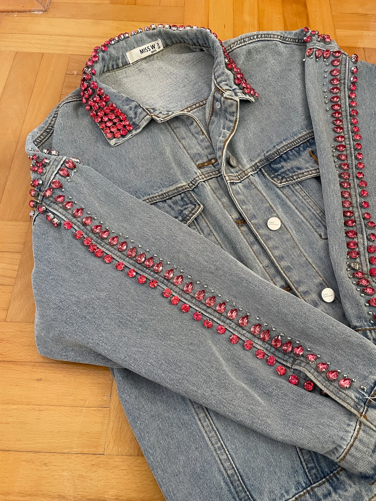 Teksas jakna sa roze kristalima | S | denim