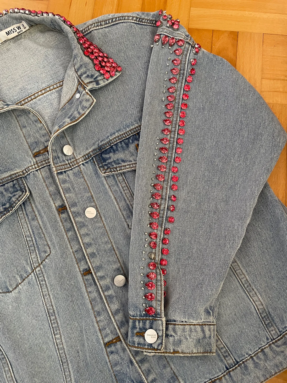Teksas jakna sa roze kristalima | S | denim