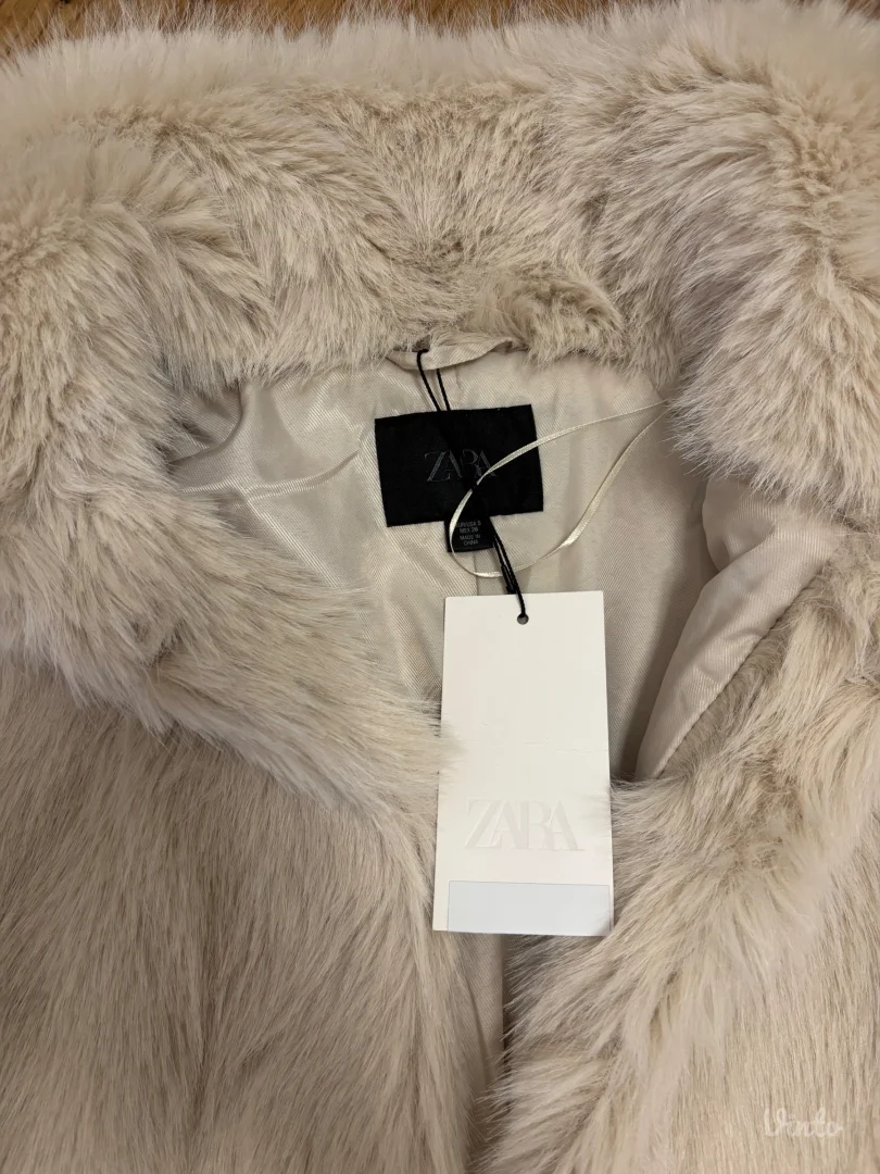 Zara bundica nova sa etiketom