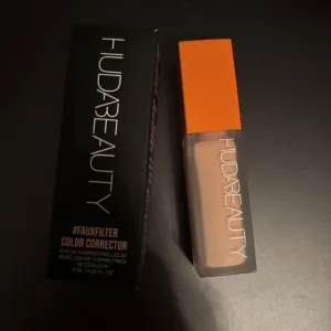 Huda beauty korektor protiv tamnih podocnjaka