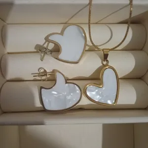 Komplet ogrlica + mindjuše