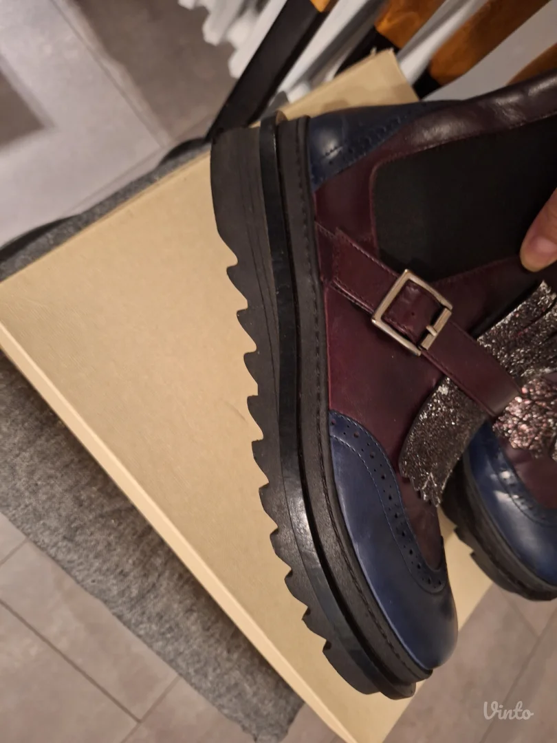 Antonella Rossi poluduboke cipele