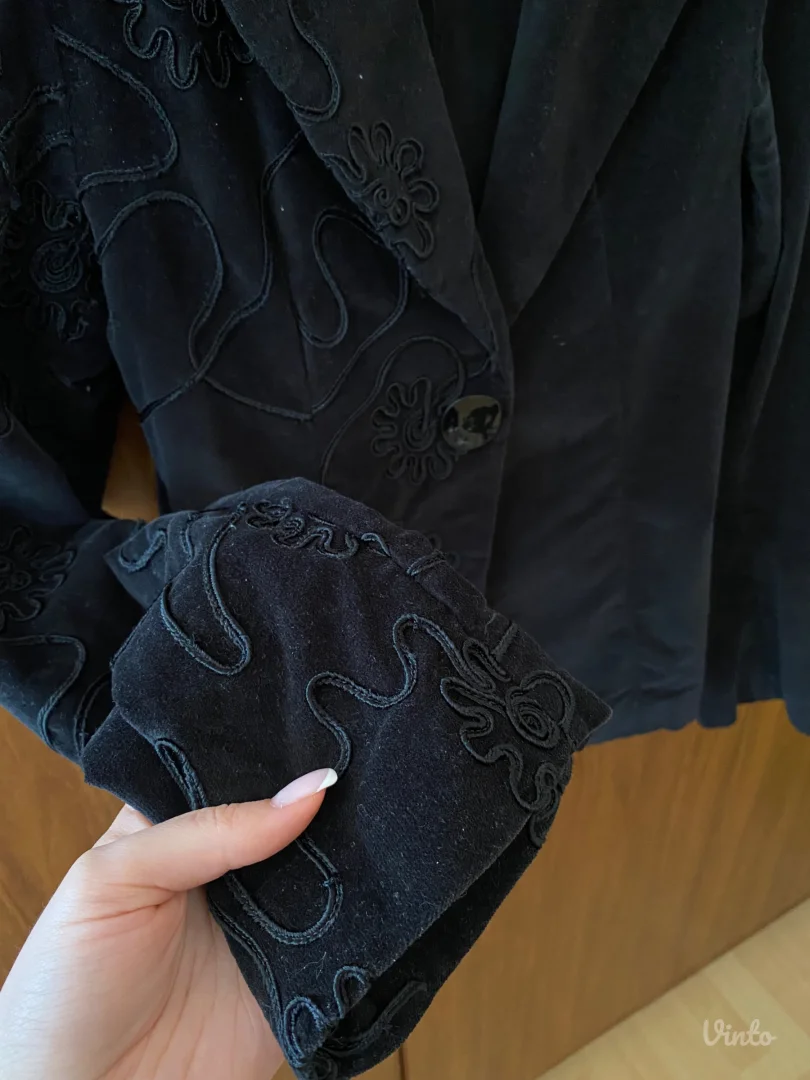 Ps fashion strukiran crni sako