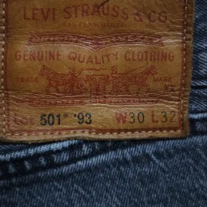 Levis - tamno sive muške farmerke