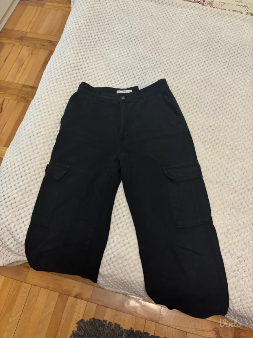STRADIVARIUS CARGO pantalone