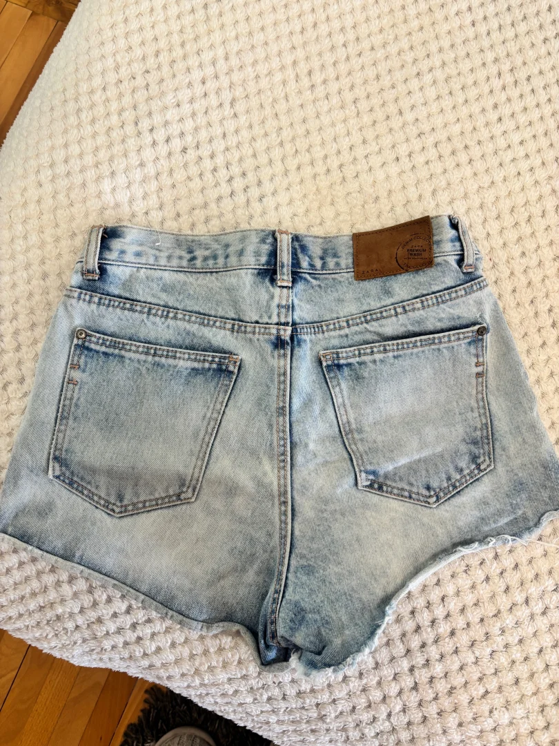 ZARA šorts