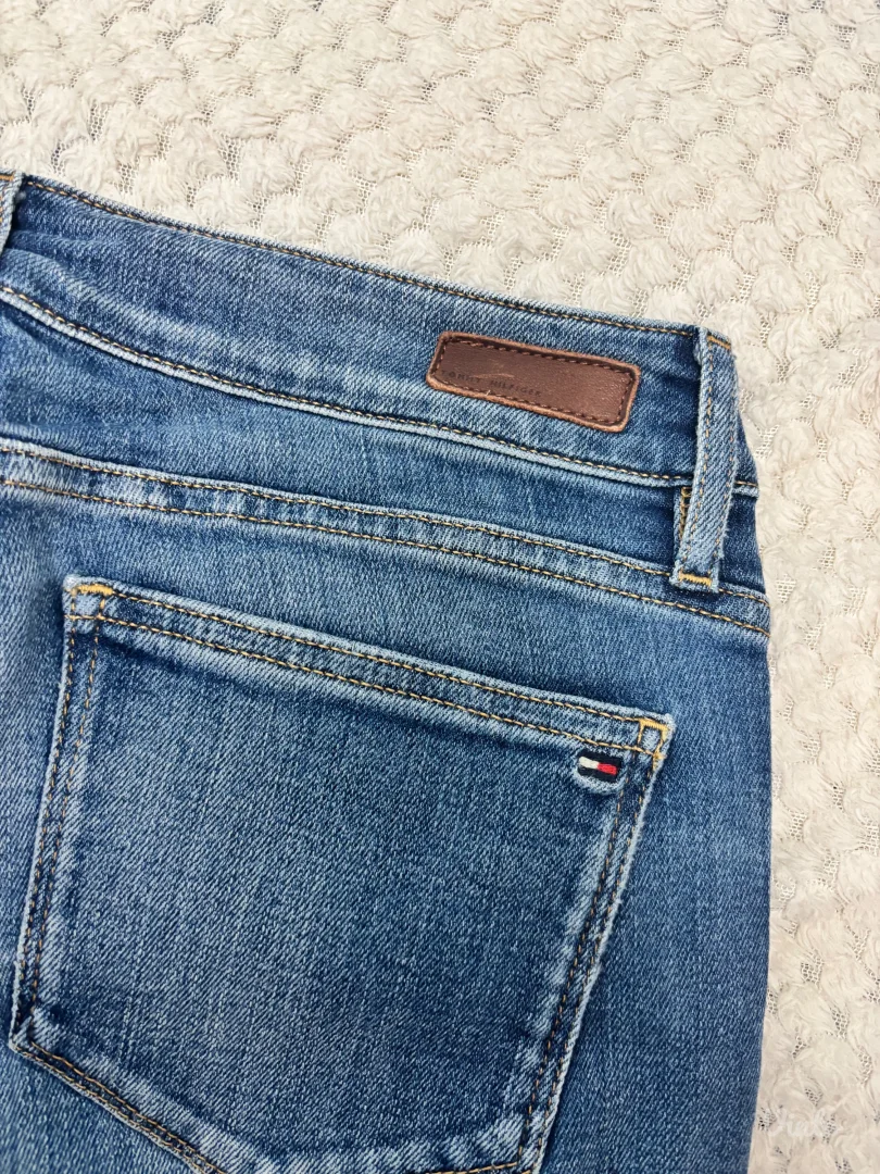 TOMMY HILFIGER farmerke