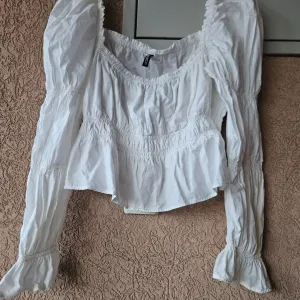H&M bluzica