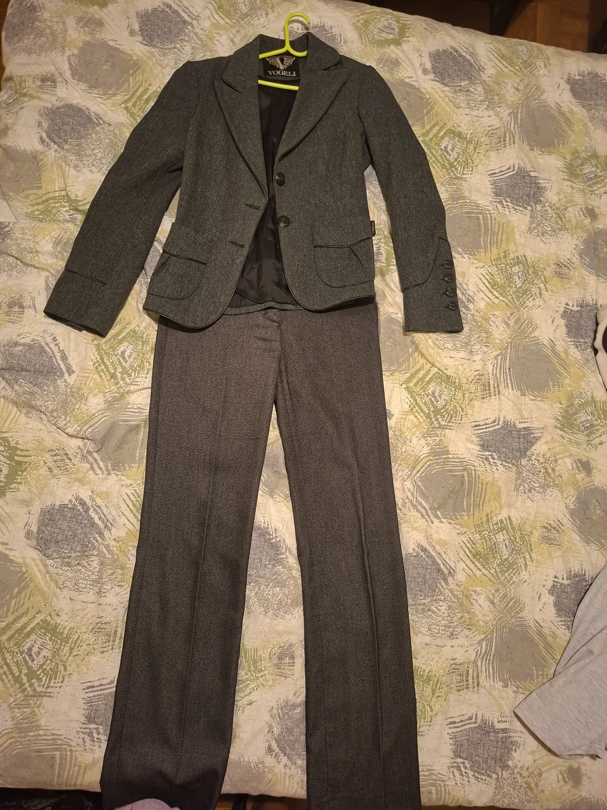 Vogeli komplet- sako i pantalone