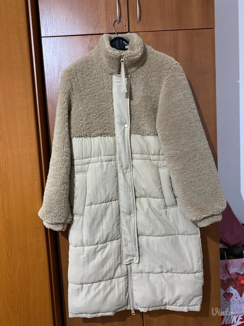 Prelepa i pretopla moderna zimska jakna