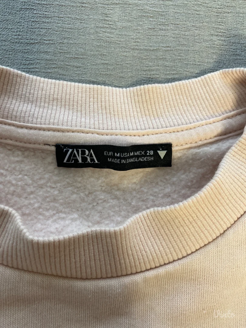 Zara atraktivni duks rukavi