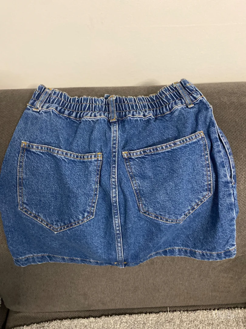 Pull and bear mini teksas suknja