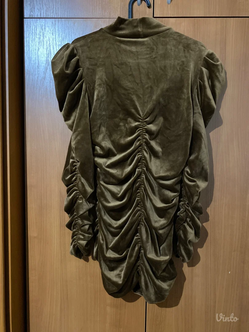 Prelepa braon plišana haljina