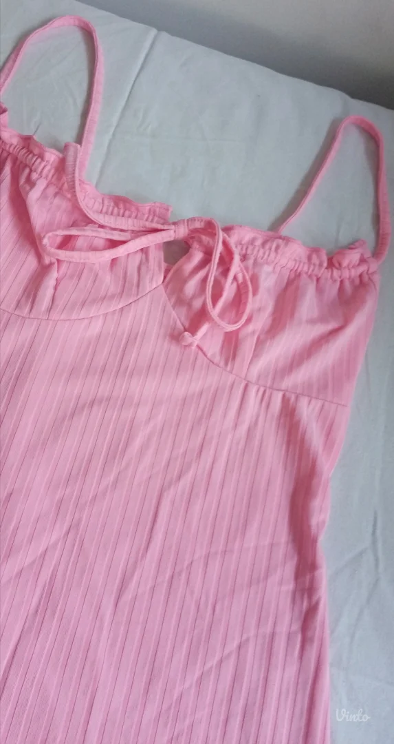 Roze letnja haljinica