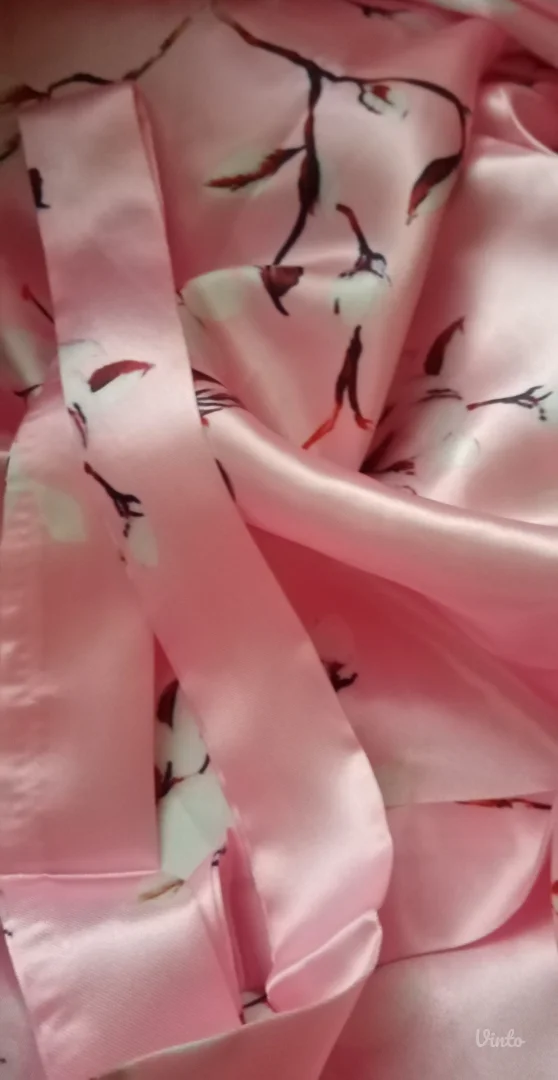 Cvetni ogrtač kimono