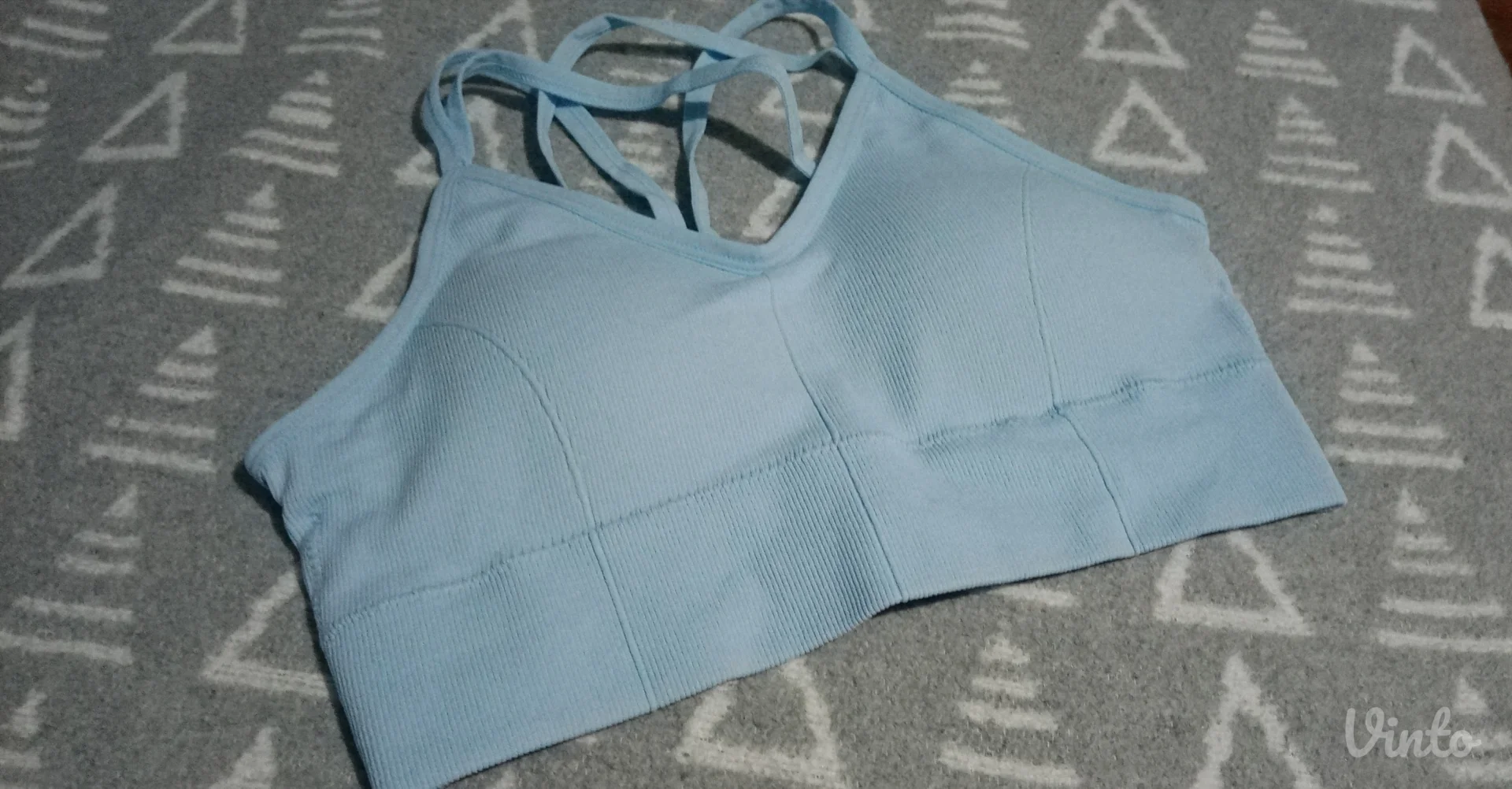 Shein top za trening