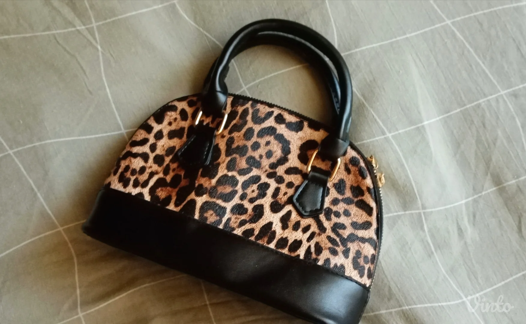 Mini leopard print torbica