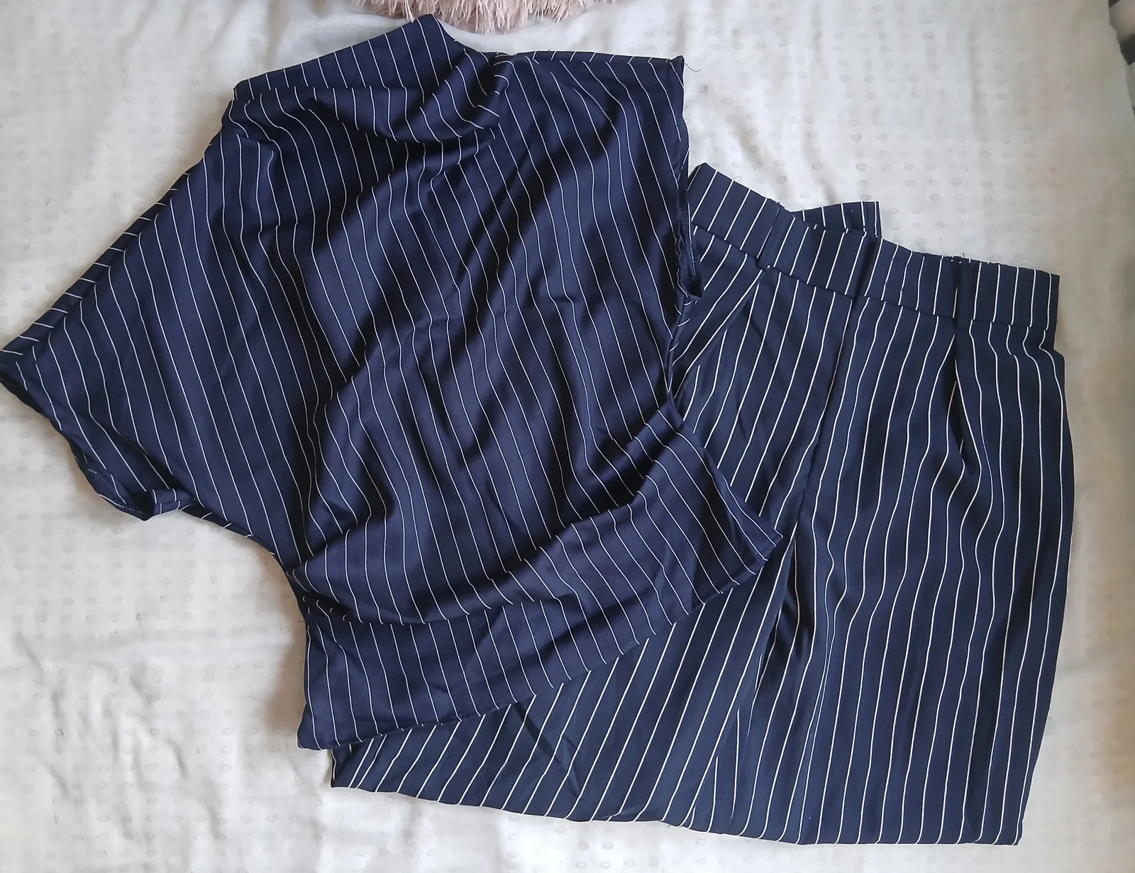 Prugasti set
