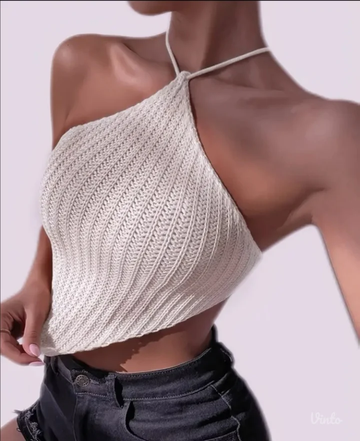 Shein top gola leđa