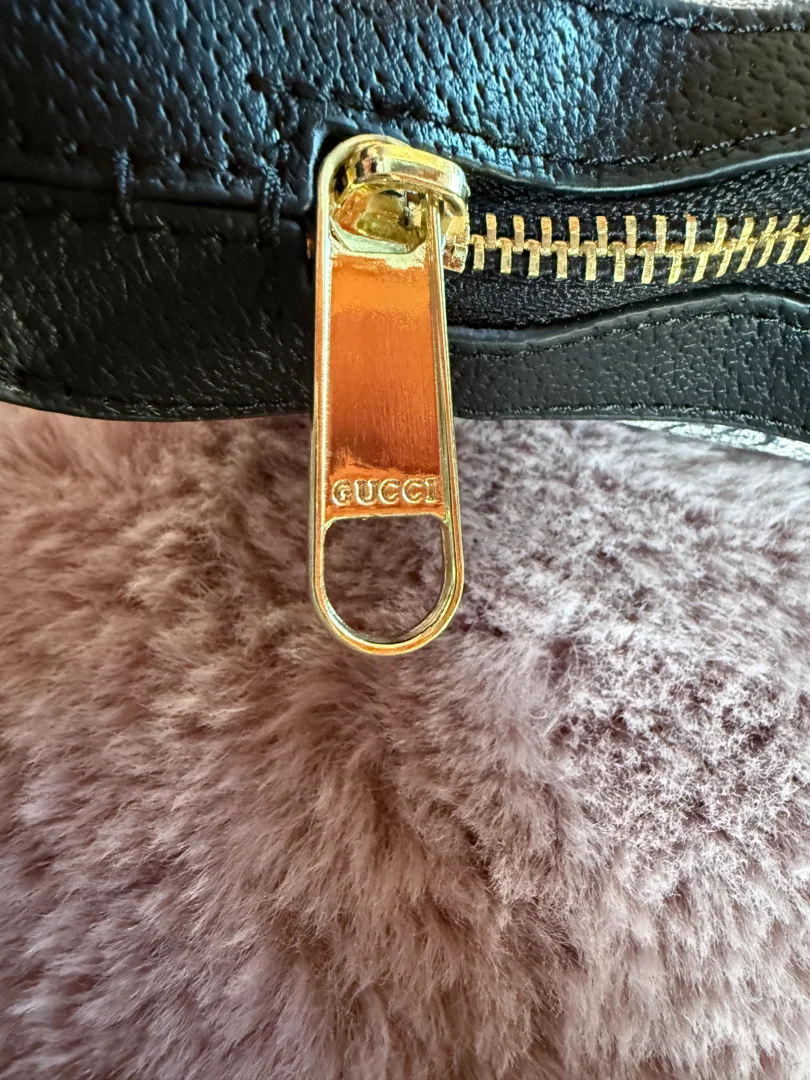 Gucci half moon torbica